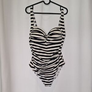 Bond-eye Australia Striped One Piece Size 10 D/DD